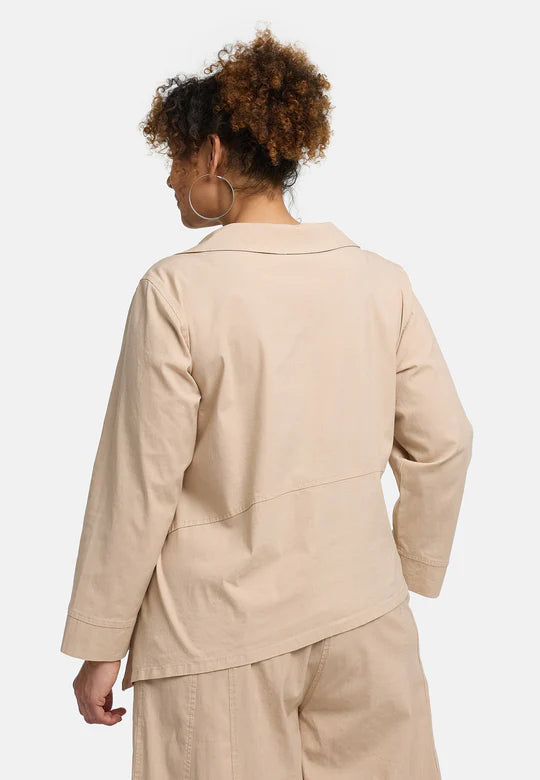 'Serena' blouse – clean, modern-asymmetric & with stretch