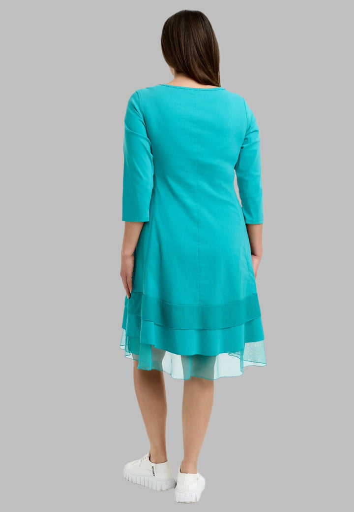Dress Versa preorder